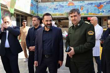 حضور رئیس کلانتری 103 گاندی به مناسبت روز پرستار