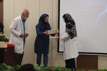 برگزاری مجمع عمومی گروه کودکان و تقدیر از مدیر گروه